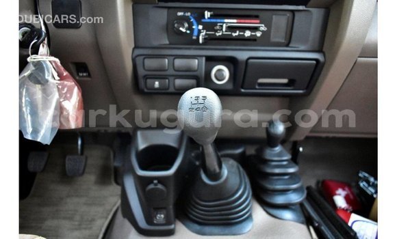 Buy Import Toyota Land Cruiser White Car in Import - Dubai in Bujumbura Buy Import Toyota Land Cruiser White Car in Import - Dubai in Bujumbura