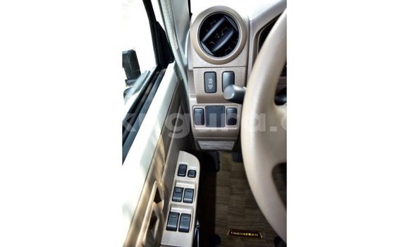 Buy Import Toyota Land Cruiser White Car in Import - Dubai in Bujumbura Buy Import Toyota Land Cruiser White Car in Import - Dubai in Bujumbura