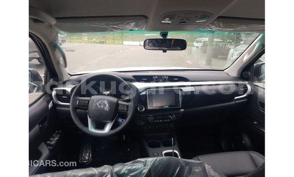 Nunua Imported Toyota Hilux Nyingine Gari ndani ya Import - Dubai nchini Bujumbura Nunua Imported Toyota Hilux Nyingine Gari ndani ya Import - Dubai nchini Bujumbura