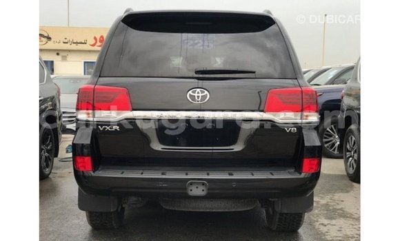 Acheter Import Voiture Toyota Land Cruiser Noir à Import - Dubai, Bujumbura Acheter Import Voiture Toyota Land Cruiser Noir à Import - Dubai, Bujumbura