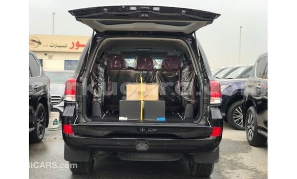 Acheter Import Voiture Toyota Land Cruiser Noir à Import - Dubai, Bujumbura Acheter Import Voiture Toyota Land Cruiser Noir à Import - Dubai, Bujumbura