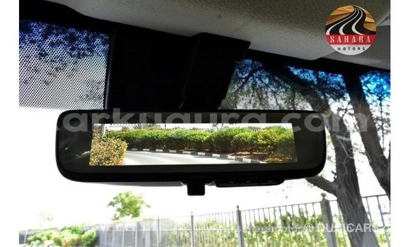 Acheter Import Voiture Toyota Granvia Blanc à Import - Dubai, Bujumbura Acheter Import Voiture Toyota Granvia Blanc à Import - Dubai, Bujumbura