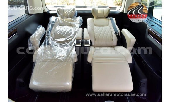 Acheter Import Voiture Toyota Granvia Blanc à Import - Dubai, Bujumbura Acheter Import Voiture Toyota Granvia Blanc à Import - Dubai, Bujumbura