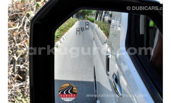 Acheter Import Voiture Toyota Granvia Blanc à Import - Dubai, Bujumbura Acheter Import Voiture Toyota Granvia Blanc à Import - Dubai, Bujumbura