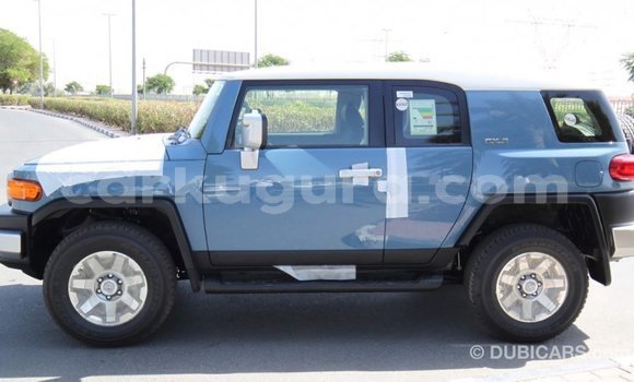 Acheter Import Voiture Toyota FJ Cruiser Bleu à Import - Dubai, Bujumbura Acheter Import Voiture Toyota FJ Cruiser Bleu à Import - Dubai, Bujumbura