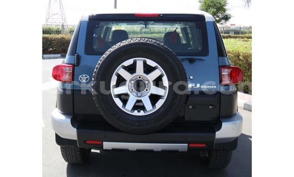 Acheter Import Voiture Toyota FJ Cruiser Bleu à Import - Dubai, Bujumbura Acheter Import Voiture Toyota FJ Cruiser Bleu à Import - Dubai, Bujumbura
