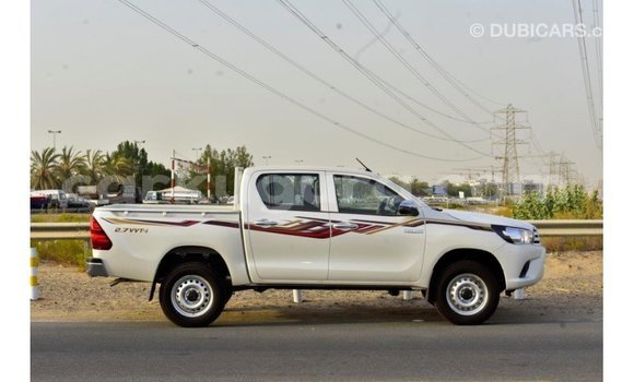 Acheter Import Voiture Toyota Hilux Blanc à Import - Dubai, Bujumbura Acheter Import Voiture Toyota Hilux Blanc à Import - Dubai, Bujumbura