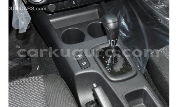 Acheter Import Voiture Toyota Hilux Blanc à Import - Dubai, Bujumbura Acheter Import Voiture Toyota Hilux Blanc à Import - Dubai, Bujumbura