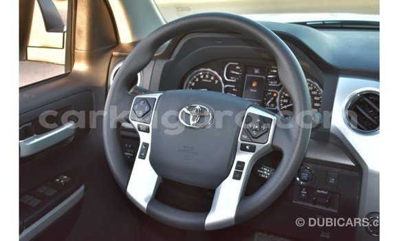 Acheter Import Voiture Toyota Tundra Blanc à Import - Dubai, Bujumbura Acheter Import Voiture Toyota Tundra Blanc à Import - Dubai, Bujumbura