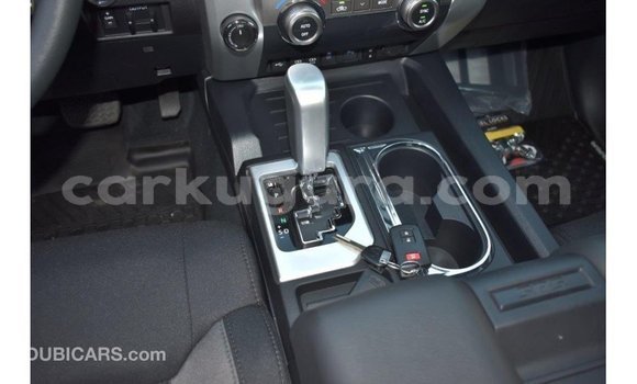 Acheter Import Voiture Toyota Tundra Blanc à Import - Dubai, Bujumbura Acheter Import Voiture Toyota Tundra Blanc à Import - Dubai, Bujumbura