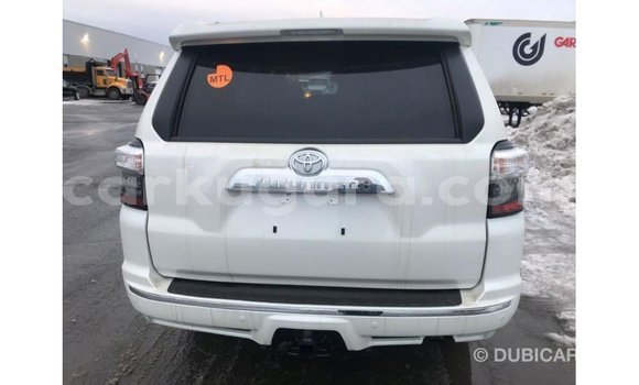 Acheter Import Voiture Toyota 4Runner Blanc à Import - Dubai, Bujumbura Acheter Import Voiture Toyota 4Runner Blanc à Import - Dubai, Bujumbura