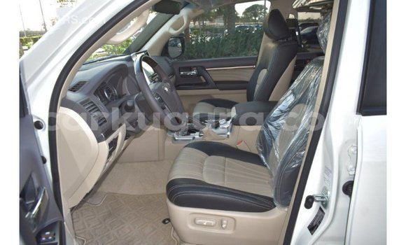 Buy Import Toyota Land Cruiser White Car in Import - Dubai in Bujumbura Buy Import Toyota Land Cruiser White Car in Import - Dubai in Bujumbura