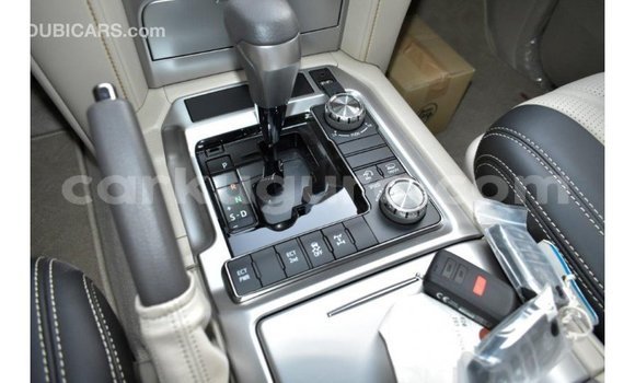 Buy Import Toyota Land Cruiser White Car in Import - Dubai in Bujumbura Buy Import Toyota Land Cruiser White Car in Import - Dubai in Bujumbura