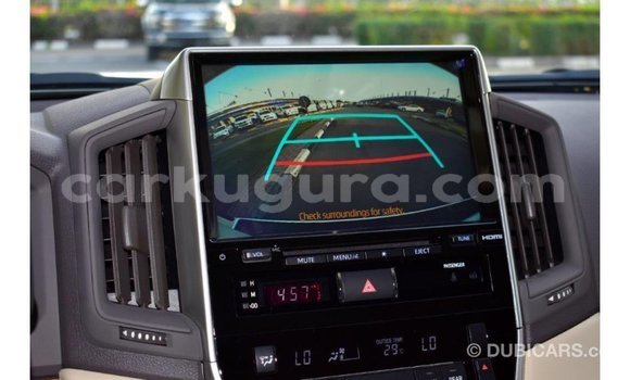 Buy Import Toyota Land Cruiser White Car in Import - Dubai in Bujumbura Buy Import Toyota Land Cruiser White Car in Import - Dubai in Bujumbura
