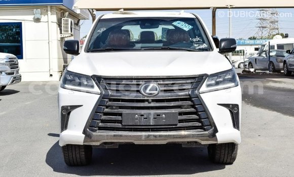 Nunua Imported Lexus LX Nyeupe Gari ndani ya Import - Dubai nchini Bujumbura Nunua Imported Lexus LX Nyeupe Gari ndani ya Import - Dubai nchini Bujumbura