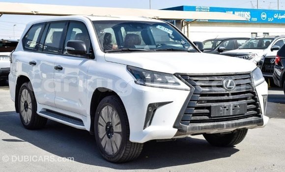 Nunua Imported Lexus LX Nyeupe Gari ndani ya Import - Dubai nchini Bujumbura Nunua Imported Lexus LX Nyeupe Gari ndani ya Import - Dubai nchini Bujumbura