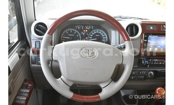 Acheter Import Voiture Toyota Land Cruiser Autre à Import - Dubai, Bujumbura Acheter Import Voiture Toyota Land Cruiser Autre à Import - Dubai, Bujumbura