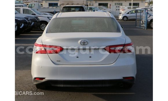Acheter Import Voiture Toyota Camry Blanc à Import - Dubai, Bujumbura Acheter Import Voiture Toyota Camry Blanc à Import - Dubai, Bujumbura