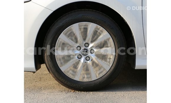 Acheter Import Voiture Toyota Camry Blanc à Import - Dubai, Bujumbura Acheter Import Voiture Toyota Camry Blanc à Import - Dubai, Bujumbura
