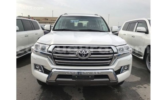 Buy Import Toyota Land Cruiser White Car in Import - Dubai in Bujumbura Buy Import Toyota Land Cruiser White Car in Import - Dubai in Bujumbura