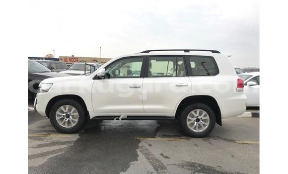 Buy Import Toyota Land Cruiser White Car in Import - Dubai in Bujumbura Buy Import Toyota Land Cruiser White Car in Import - Dubai in Bujumbura