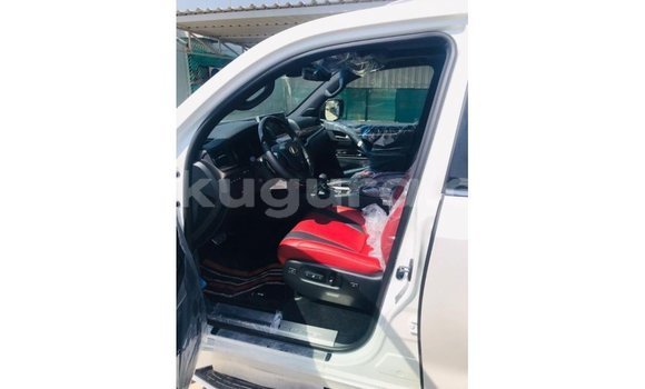Nunua Imported Lexus LX Nyeupe Gari ndani ya Import - Dubai nchini Bujumbura Nunua Imported Lexus LX Nyeupe Gari ndani ya Import - Dubai nchini Bujumbura