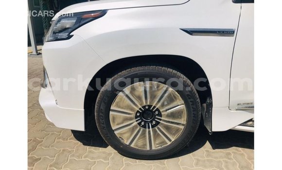 Nunua Imported Lexus LX Nyeupe Gari ndani ya Import - Dubai nchini Bujumbura Nunua Imported Lexus LX Nyeupe Gari ndani ya Import - Dubai nchini Bujumbura