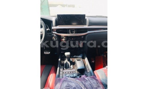 Nunua Imported Lexus LX Nyeupe Gari ndani ya Import - Dubai nchini Bujumbura Nunua Imported Lexus LX Nyeupe Gari ndani ya Import - Dubai nchini Bujumbura