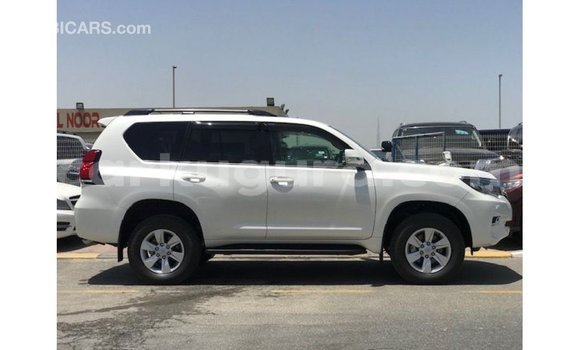 Nunua Imported Toyota Prado Nyeupe Gari ndani ya Import - Dubai nchini Bujumbura Nunua Imported Toyota Prado Nyeupe Gari ndani ya Import - Dubai nchini Bujumbura