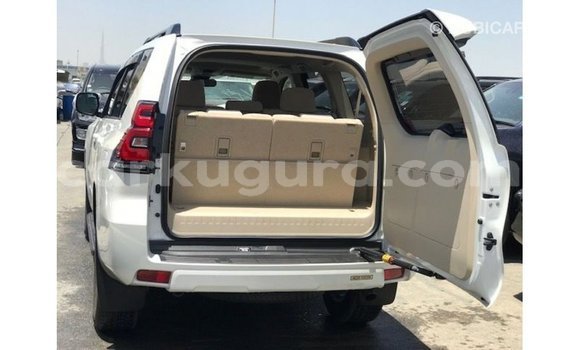Nunua Imported Toyota Prado Nyeupe Gari ndani ya Import - Dubai nchini Bujumbura Nunua Imported Toyota Prado Nyeupe Gari ndani ya Import - Dubai nchini Bujumbura