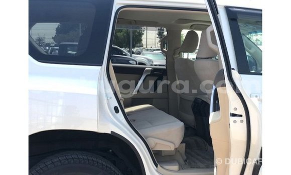 Acheter Import Voiture Toyota Prado Blanc à Import - Dubai, Bujumbura Acheter Import Voiture Toyota Prado Blanc à Import - Dubai, Bujumbura