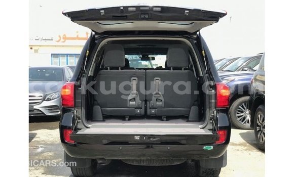 Acheter Import Voiture Toyota Land Cruiser Noir à Import - Dubai, Bujumbura Acheter Import Voiture Toyota Land Cruiser Noir à Import - Dubai, Bujumbura