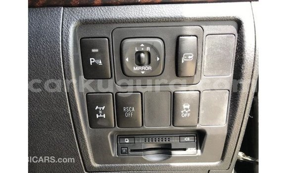 Acheter Import Voiture Toyota Land Cruiser Noir à Import - Dubai, Bujumbura Acheter Import Voiture Toyota Land Cruiser Noir à Import - Dubai, Bujumbura