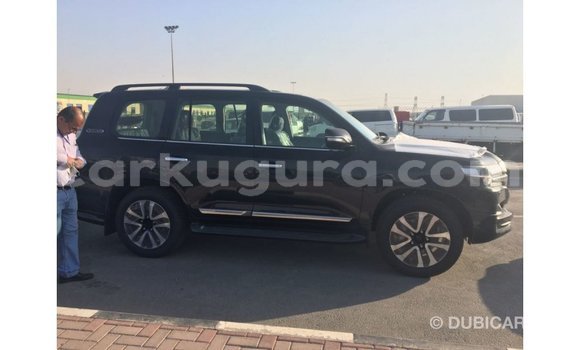 Nunua Imported Toyota Land Cruiser Nyeusi Gari ndani ya Import - Dubai nchini Bujumbura Nunua Imported Toyota Land Cruiser Nyeusi Gari ndani ya Import - Dubai nchini Bujumbura