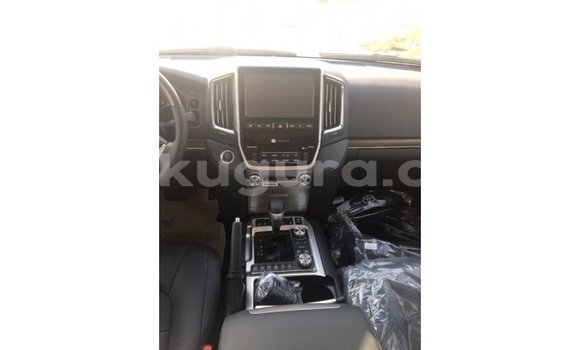 Nunua Imported Toyota Land Cruiser Nyeusi Gari ndani ya Import - Dubai nchini Bujumbura Nunua Imported Toyota Land Cruiser Nyeusi Gari ndani ya Import - Dubai nchini Bujumbura