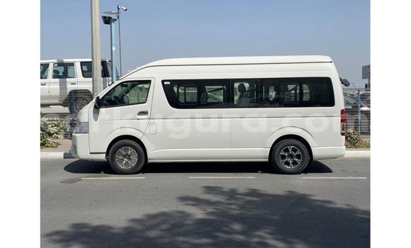 Nunua Imported Toyota Hiace Nyeupe Gari ndani ya Import - Dubai nchini Bujumbura Nunua Imported Toyota Hiace Nyeupe Gari ndani ya Import - Dubai nchini Bujumbura