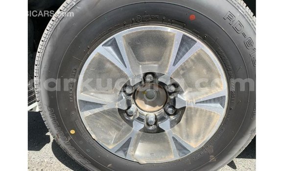 Nunua Imported Toyota Hiace Nyeupe Gari ndani ya Import - Dubai nchini Bujumbura Nunua Imported Toyota Hiace Nyeupe Gari ndani ya Import - Dubai nchini Bujumbura