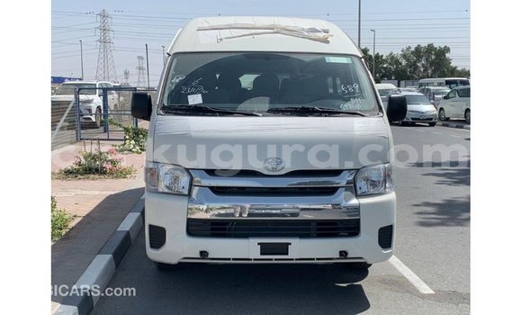 Nunua Imported Toyota Hiace Nyeupe Gari ndani ya Import - Dubai nchini Bujumbura Nunua Imported Toyota Hiace Nyeupe Gari ndani ya Import - Dubai nchini Bujumbura