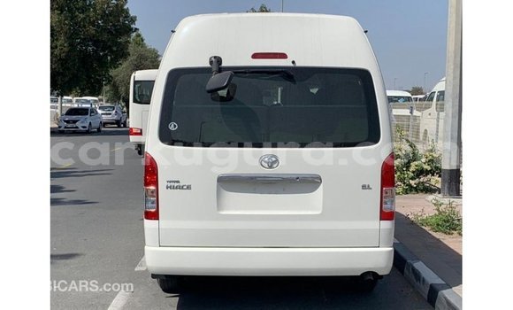 Nunua Imported Toyota Hiace Nyeupe Gari ndani ya Import - Dubai nchini Bujumbura Nunua Imported Toyota Hiace Nyeupe Gari ndani ya Import - Dubai nchini Bujumbura
