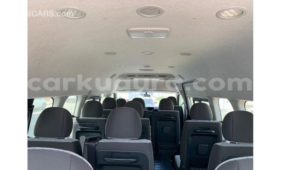 Nunua Imported Toyota Hiace Nyeupe Gari ndani ya Import - Dubai nchini Bujumbura Nunua Imported Toyota Hiace Nyeupe Gari ndani ya Import - Dubai nchini Bujumbura