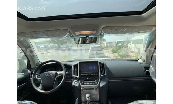 Nunua Imported Toyota Land Cruiser Nyeusi Gari ndani ya Import - Dubai nchini Bujumbura Nunua Imported Toyota Land Cruiser Nyeusi Gari ndani ya Import - Dubai nchini Bujumbura