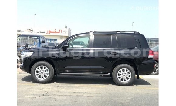Acheter Import Voiture Toyota Land Cruiser Noir à Import - Dubai, Bujumbura Acheter Import Voiture Toyota Land Cruiser Noir à Import - Dubai, Bujumbura