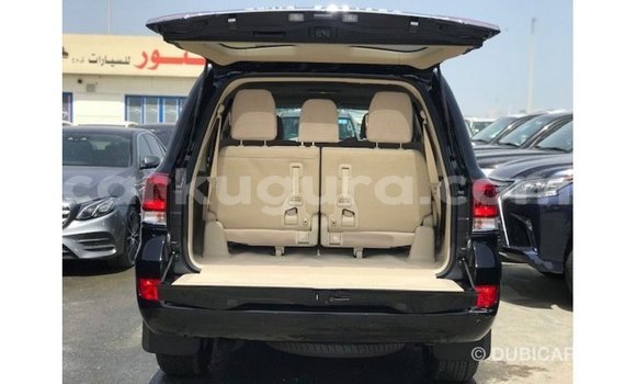 Acheter Import Voiture Toyota Land Cruiser Noir à Import - Dubai, Bujumbura Acheter Import Voiture Toyota Land Cruiser Noir à Import - Dubai, Bujumbura