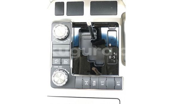 Acheter Import Voiture Toyota Land Cruiser Noir à Import - Dubai, Bujumbura Acheter Import Voiture Toyota Land Cruiser Noir à Import - Dubai, Bujumbura