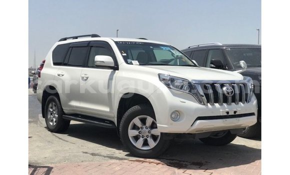 Acheter Import Voiture Toyota Prado Blanc à Import - Dubai, Bujumbura Acheter Import Voiture Toyota Prado Blanc à Import - Dubai, Bujumbura