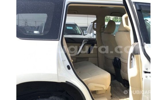 Acheter Import Voiture Toyota Prado Blanc à Import - Dubai, Bujumbura Acheter Import Voiture Toyota Prado Blanc à Import - Dubai, Bujumbura