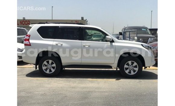 Acheter Import Voiture Toyota Prado Blanc à Import - Dubai, Bujumbura Acheter Import Voiture Toyota Prado Blanc à Import - Dubai, Bujumbura