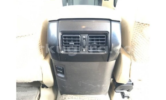 Acheter Import Voiture Toyota Prado Blanc à Import - Dubai, Bujumbura Acheter Import Voiture Toyota Prado Blanc à Import - Dubai, Bujumbura