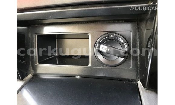 Acheter Import Voiture Toyota Prado Blanc à Import - Dubai, Bujumbura Acheter Import Voiture Toyota Prado Blanc à Import - Dubai, Bujumbura