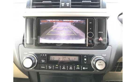 Acheter Import Voiture Toyota Prado Blanc à Import - Dubai, Bujumbura Acheter Import Voiture Toyota Prado Blanc à Import - Dubai, Bujumbura